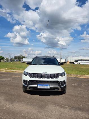JEEP COMPASS 2.0 TD350 TURBO DIESEL LIMITED AT9 JEEP COMPASS 2.0 TD350 TURBO DIESEL LIMITED AT9